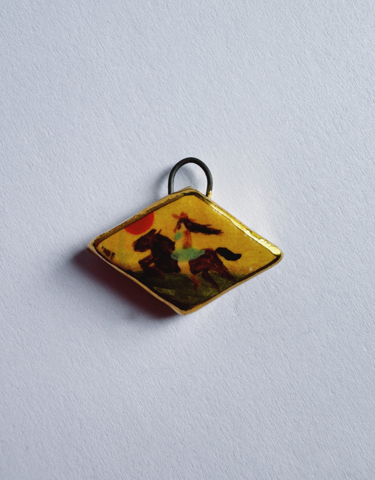 Brown Horse Pendant - Diamond