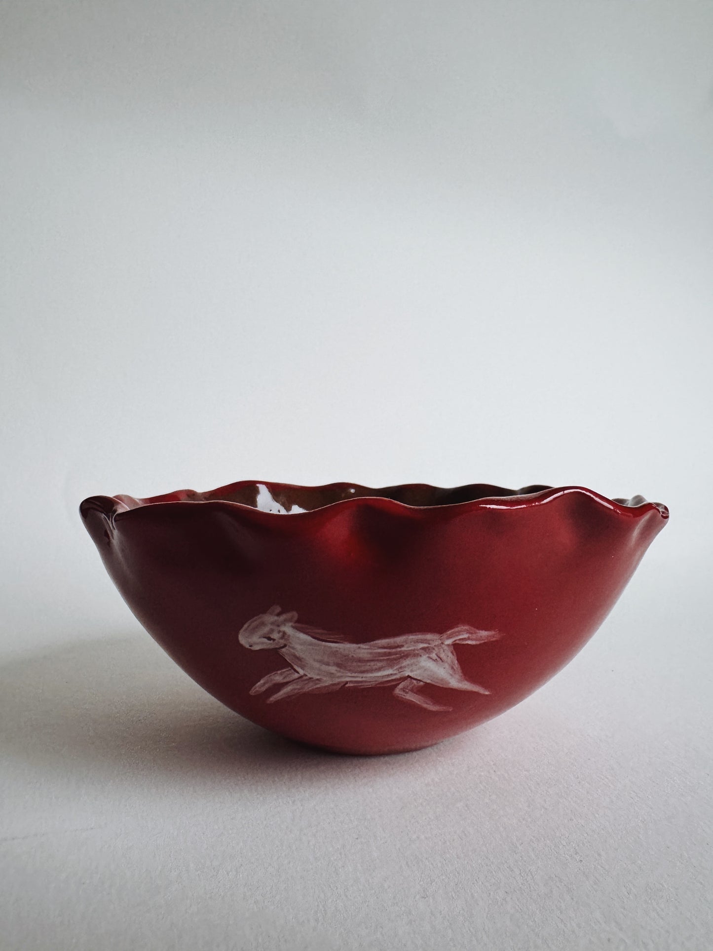 Red wavy horse Bowl